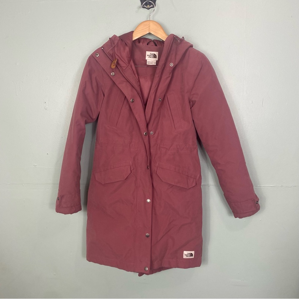 The North Face Women’s Snow Down Hooded Parka Winter Jacket Red XS Down